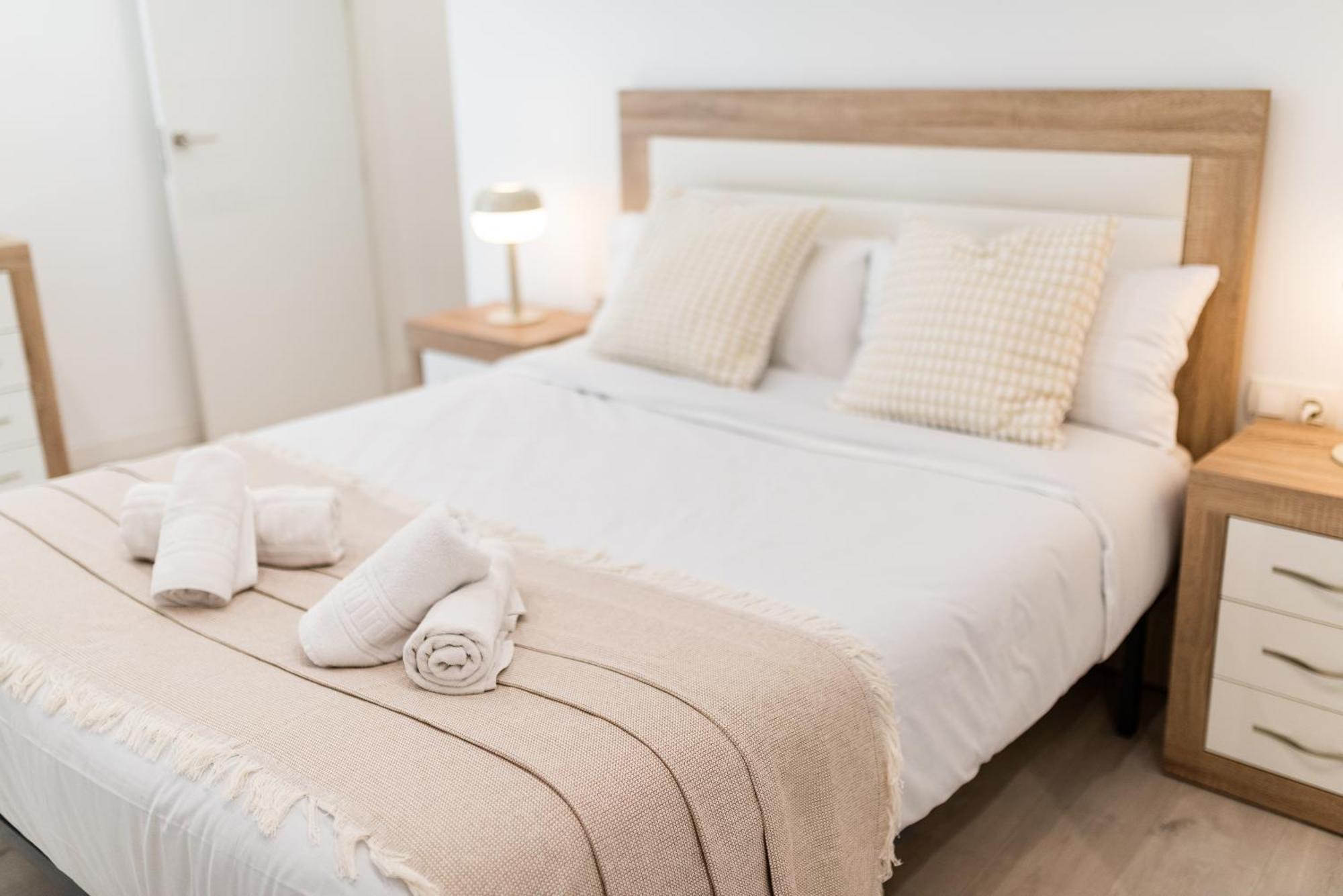 Wekey Homes Granada, Elvira Suites Centro Bagian luar foto