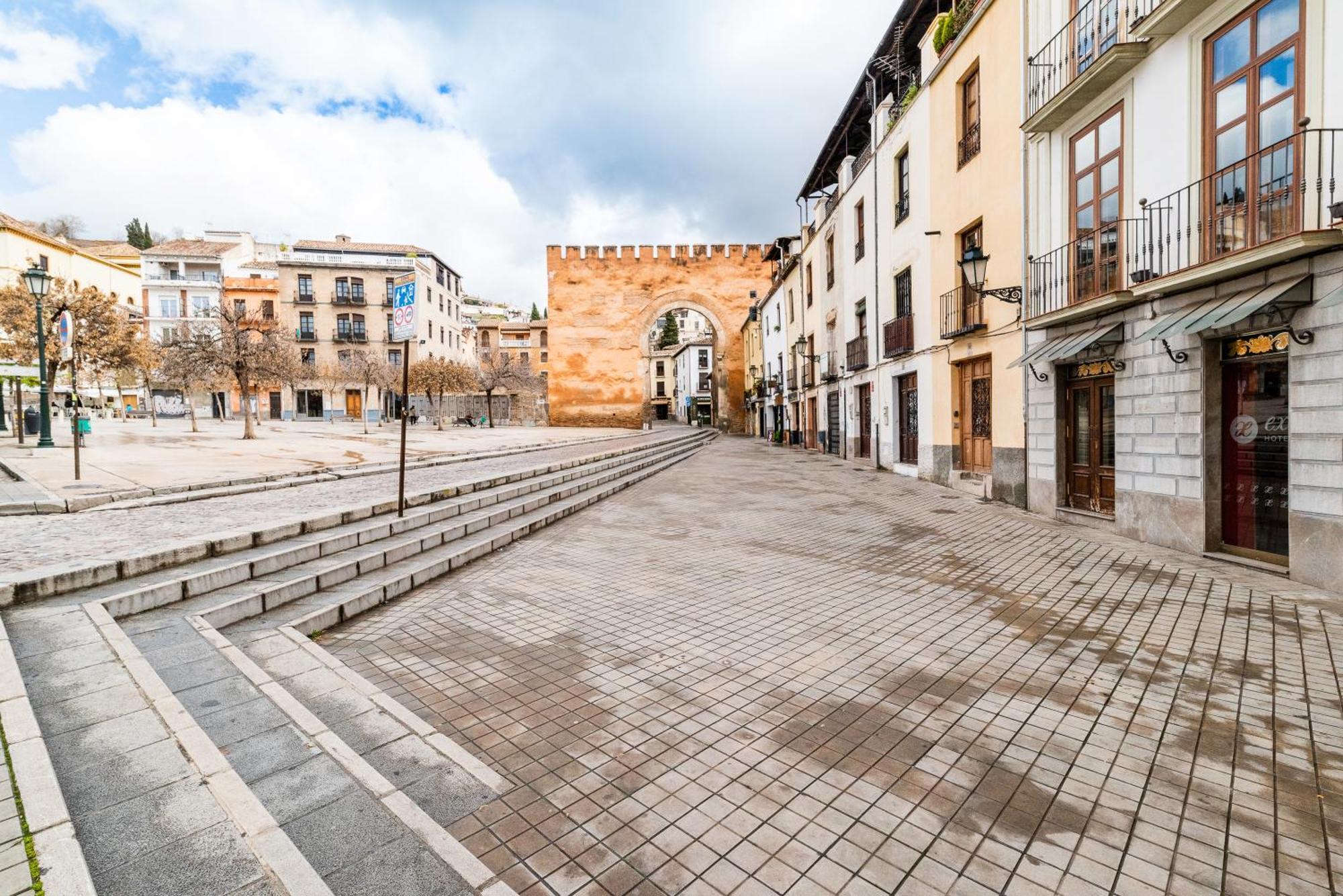 Wekey Homes Granada, Elvira Suites Centro Bagian luar foto